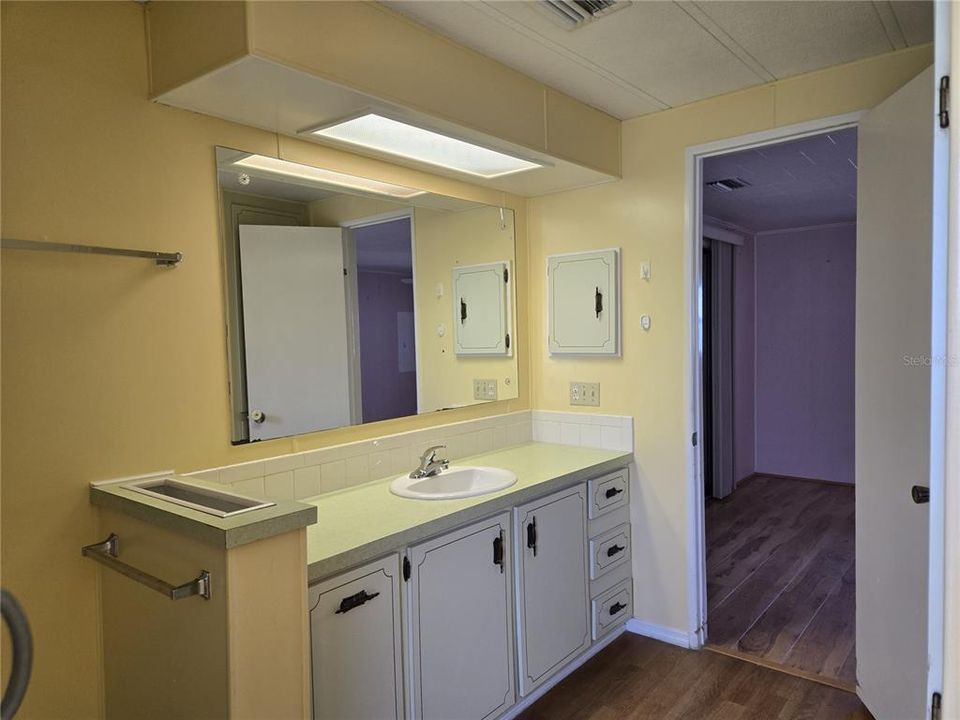 For Sale: $115,000 (2 beds, 2 baths, 1676 Square Feet)