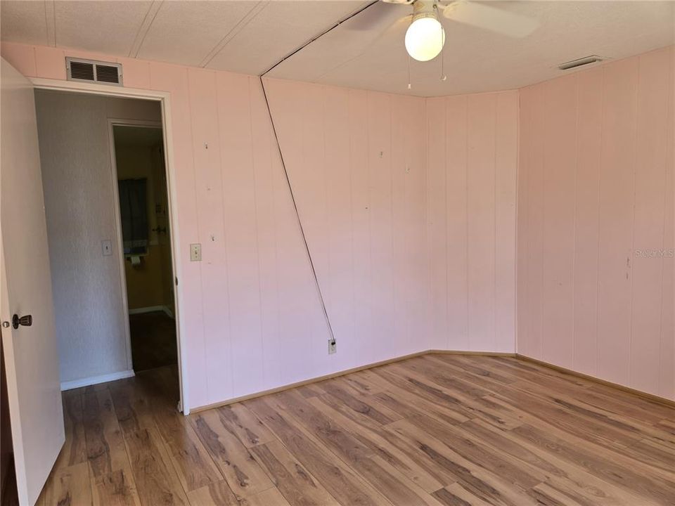For Sale: $115,000 (2 beds, 2 baths, 1676 Square Feet)