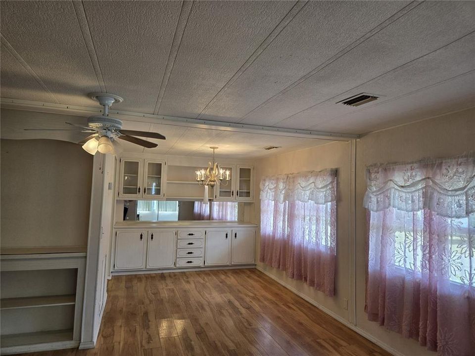 For Sale: $115,000 (2 beds, 2 baths, 1676 Square Feet)