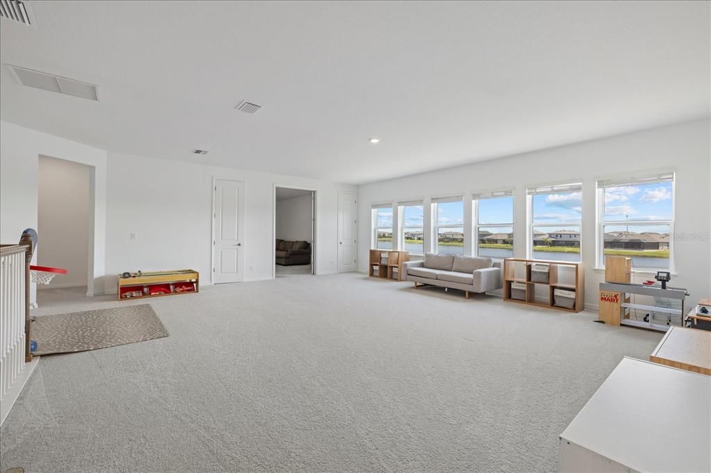 Active With Contract: $1,175,000 (7 beds, 4 baths, 4838 Square Feet)