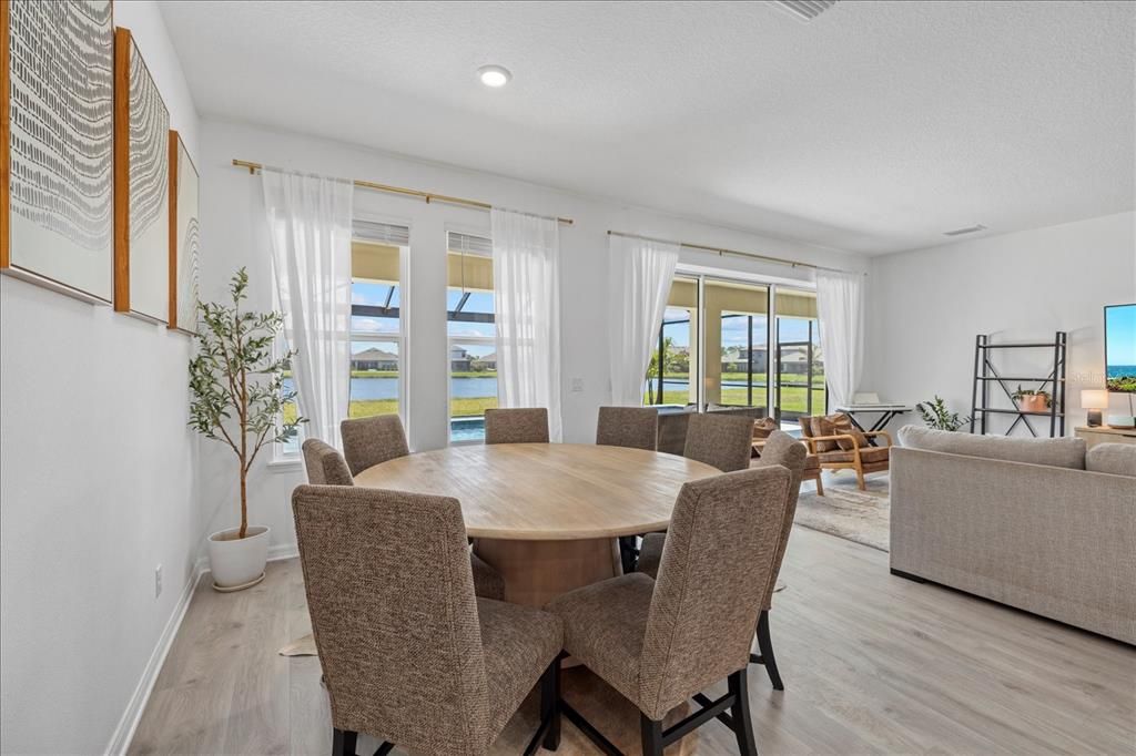 Active With Contract: $1,175,000 (7 beds, 4 baths, 4838 Square Feet)