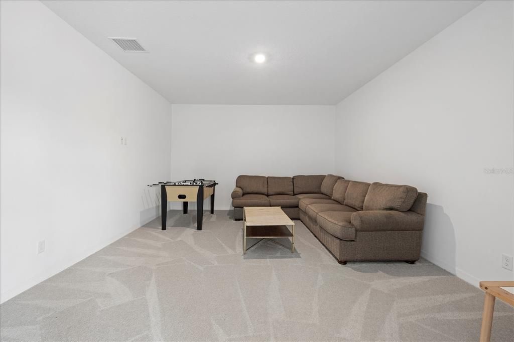 Active With Contract: $1,175,000 (7 beds, 4 baths, 4838 Square Feet)