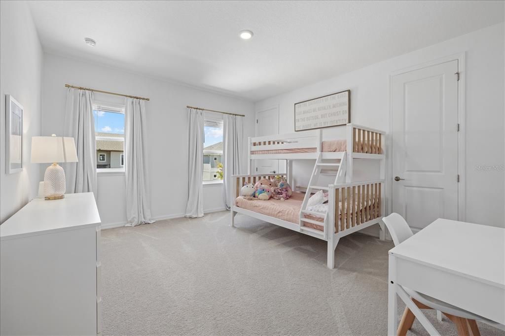 Active With Contract: $1,175,000 (7 beds, 4 baths, 4838 Square Feet)