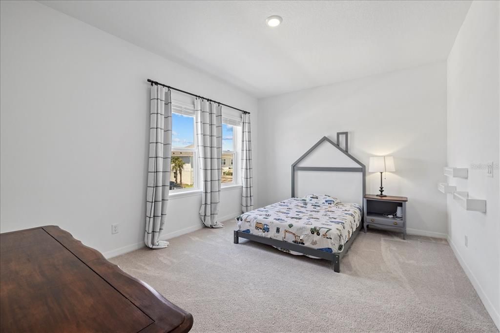 Active With Contract: $1,175,000 (7 beds, 4 baths, 4838 Square Feet)