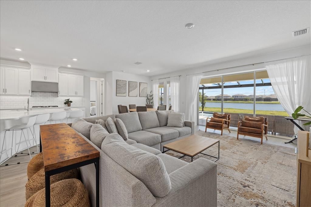 Active With Contract: $1,175,000 (7 beds, 4 baths, 4838 Square Feet)