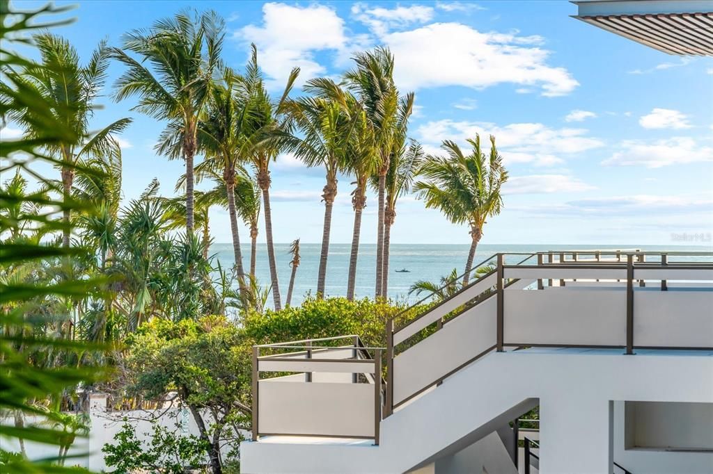 En Venta: $2,250,000 (4 camas, 3 baños, 2971 Pies cuadrados)