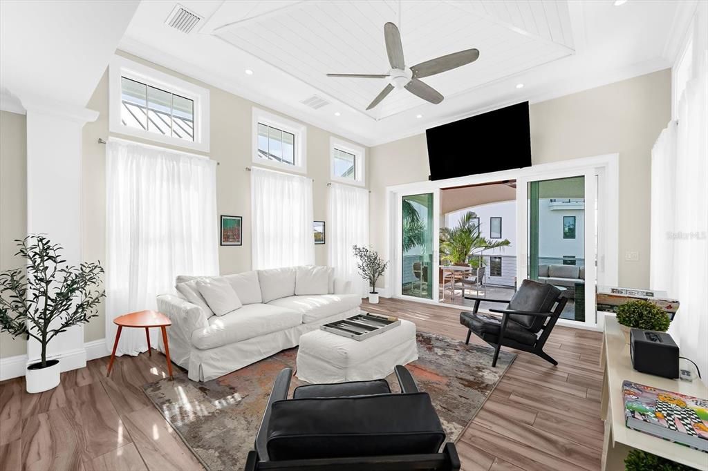 En Venta: $2,250,000 (4 camas, 3 baños, 2971 Pies cuadrados)