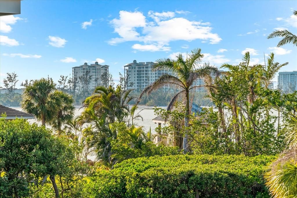 En Venta: $2,250,000 (4 camas, 3 baños, 2971 Pies cuadrados)