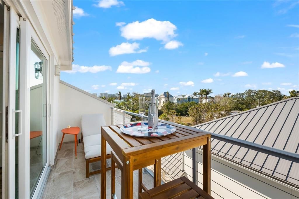 En Venta: $2,250,000 (4 camas, 3 baños, 2971 Pies cuadrados)