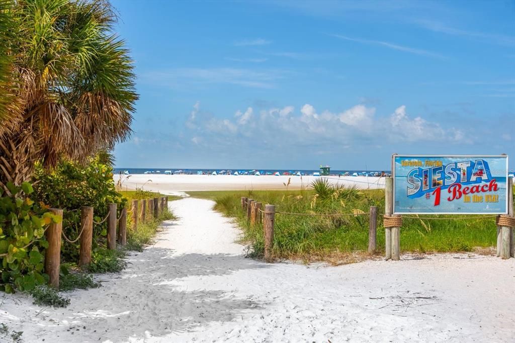 En Venta: $2,250,000 (4 camas, 3 baños, 2971 Pies cuadrados)