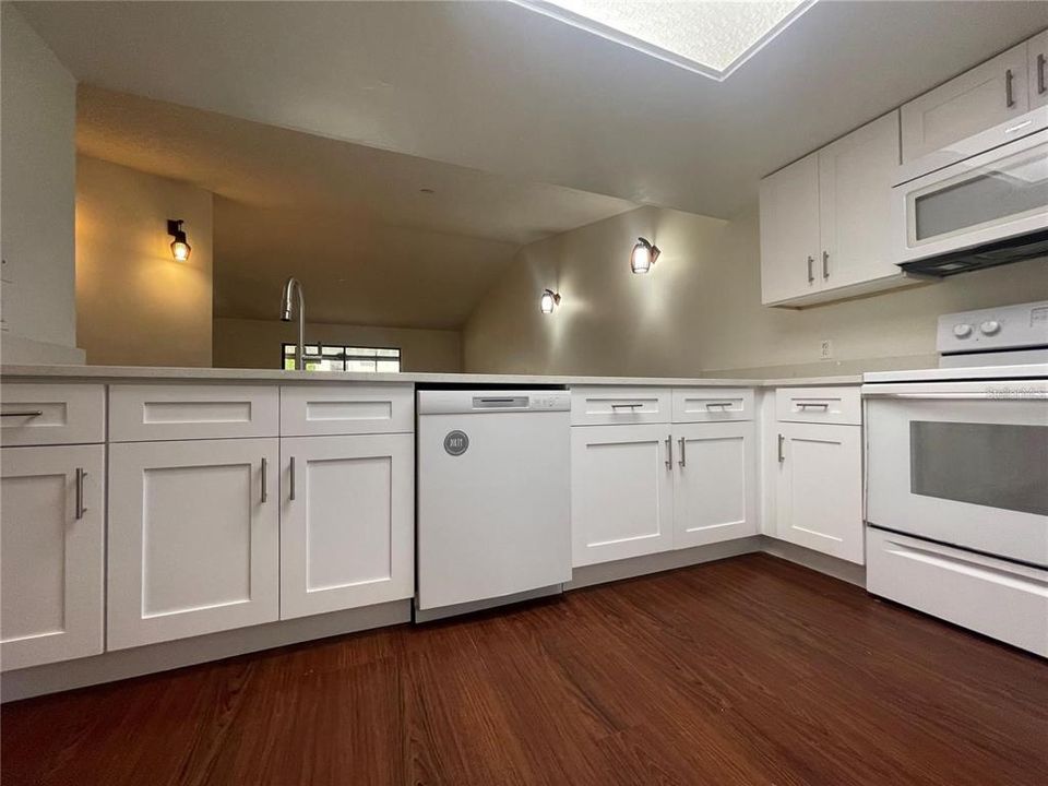 For Rent: $2,000 (2 beds, 2 baths, 1166 Square Feet)