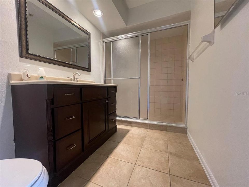 For Rent: $2,000 (2 beds, 2 baths, 1166 Square Feet)