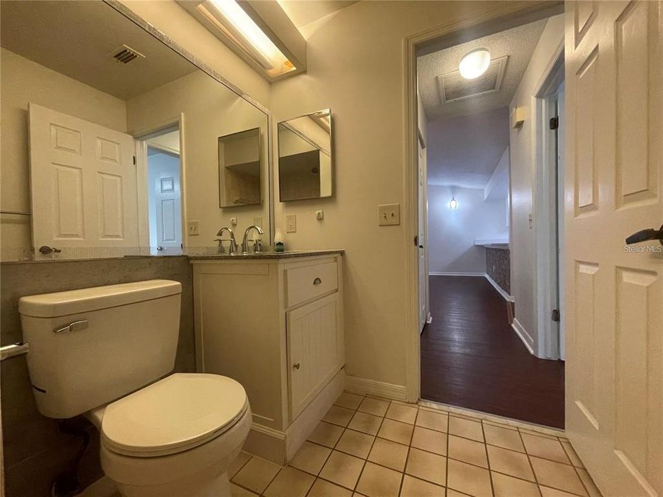 For Rent: $2,000 (2 beds, 2 baths, 1166 Square Feet)