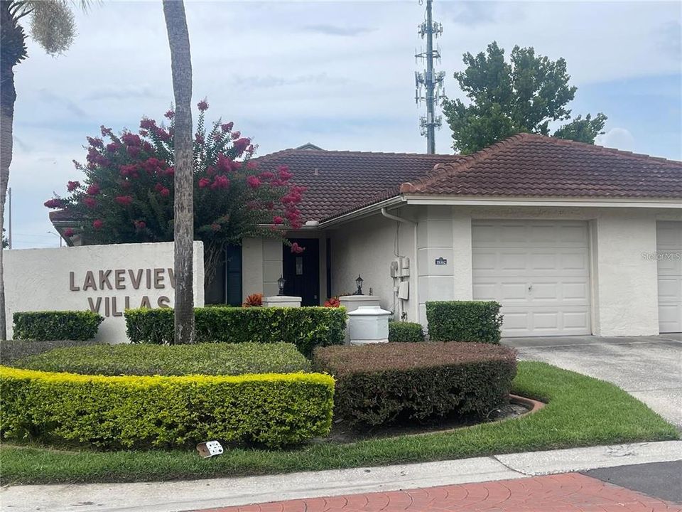 For Rent: $2,000 (2 beds, 2 baths, 1166 Square Feet)