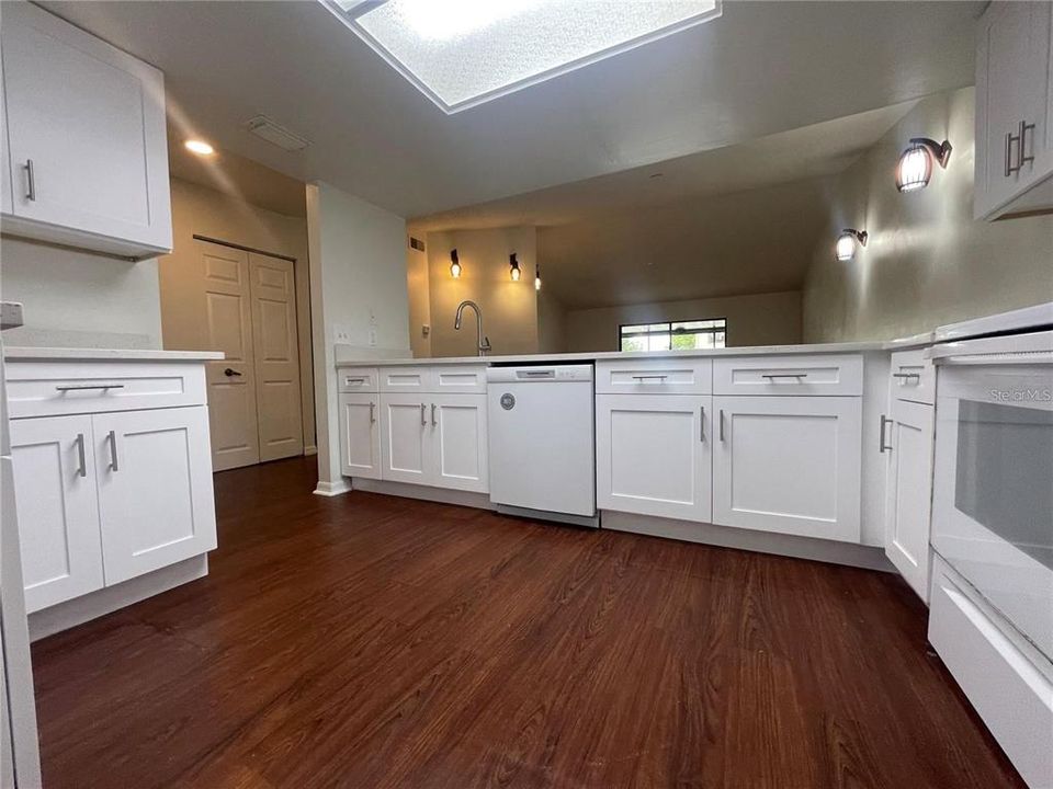 For Rent: $2,000 (2 beds, 2 baths, 1166 Square Feet)