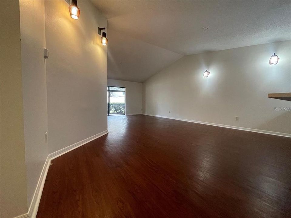 For Rent: $2,000 (2 beds, 2 baths, 1166 Square Feet)
