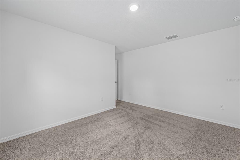 For Sale: $264,900 (3 beds, 2 baths, 1401 Square Feet)