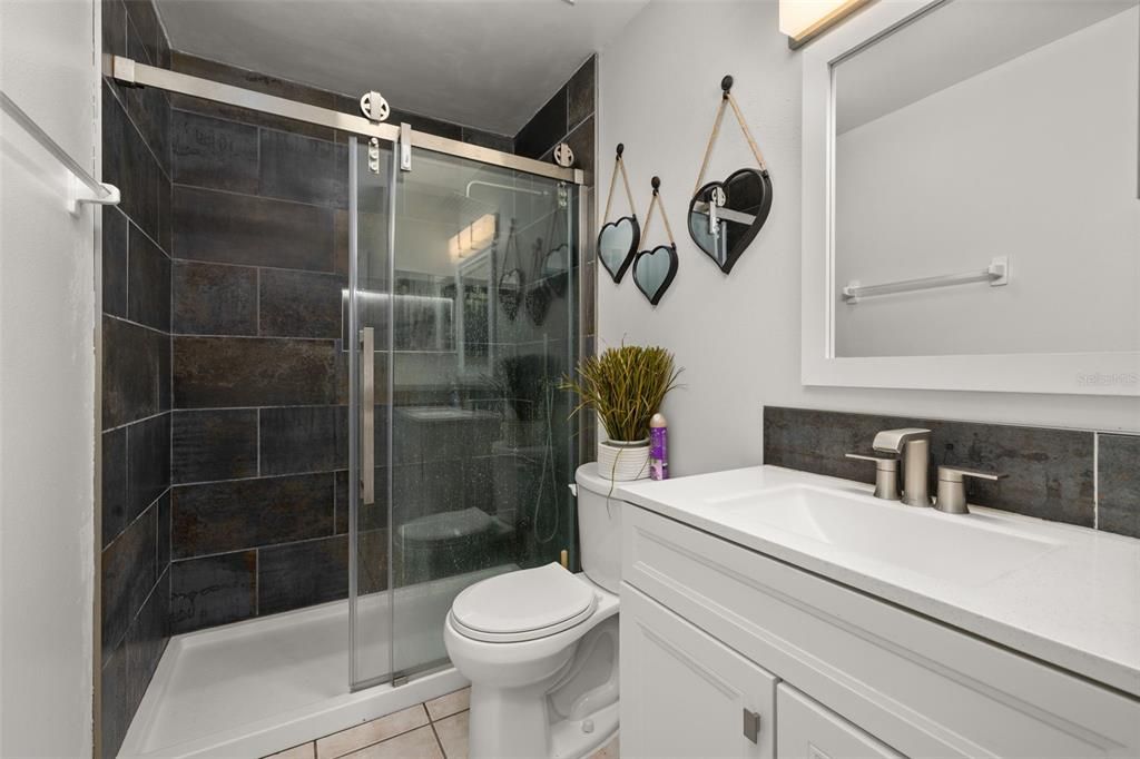 Под контрактом: $2,200 (3 спален, 2 ванн, 1419 Квадратных фут)