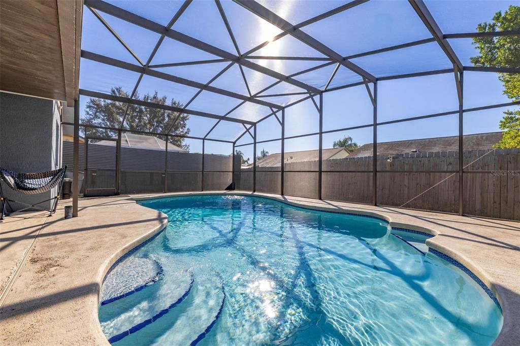 Под контрактом: $2,200 (3 спален, 2 ванн, 1419 Квадратных фут)