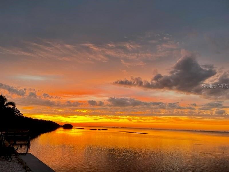 En Venta: $1,799,000 (3 camas, 3 baños, 2178 Pies cuadrados)