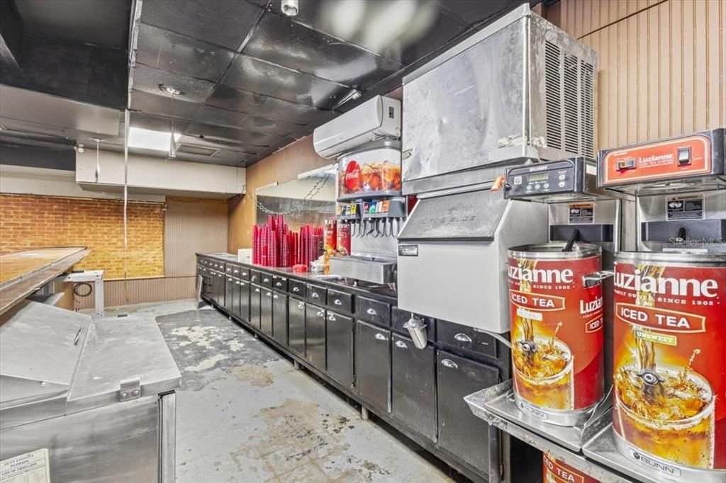 待售: $400,000 (0 贝兹, 0 浴室, 4049 平方英尺)