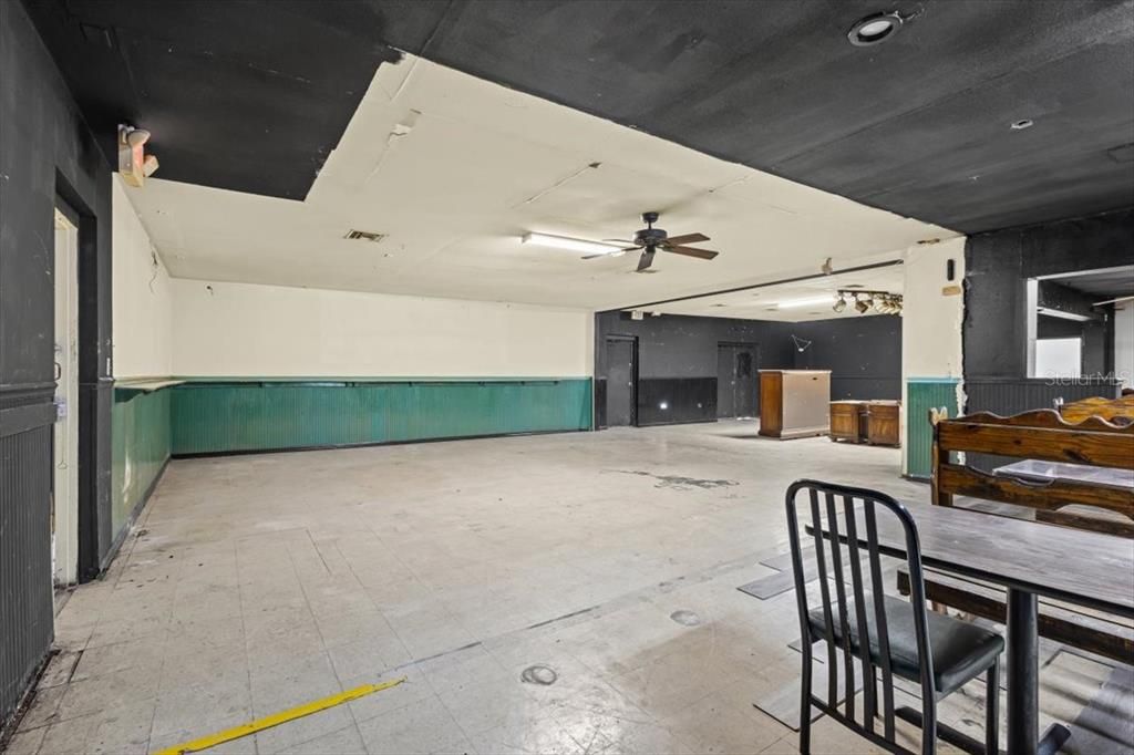 待售: $400,000 (0 贝兹, 0 浴室, 4049 平方英尺)