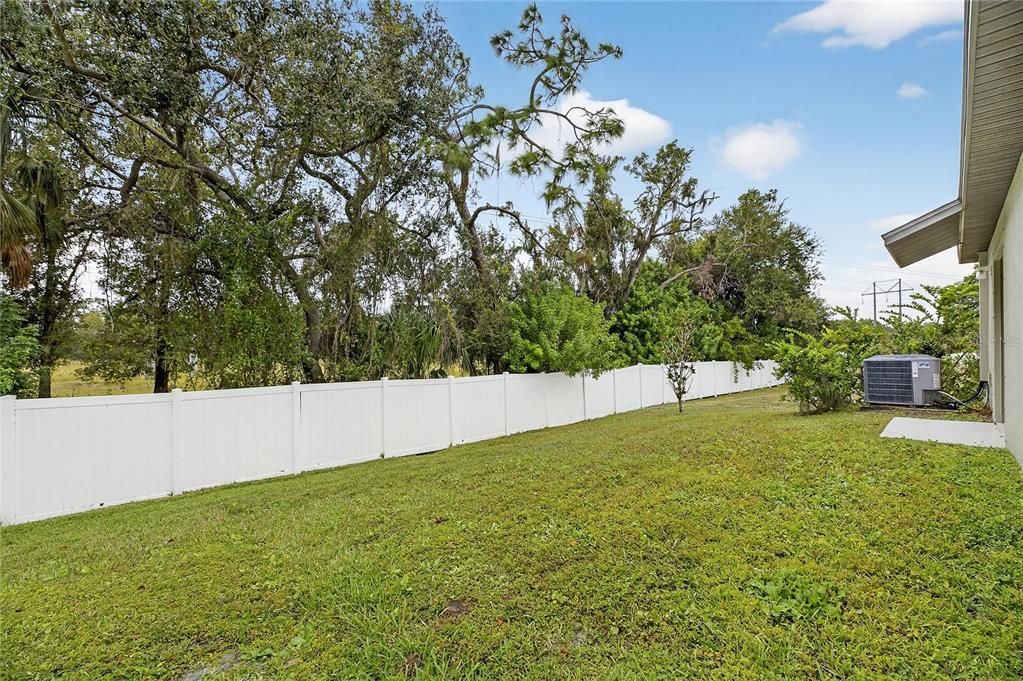 Activo con contrato: $294,990 (3 camas, 2 baños, 1451 Pies cuadrados)