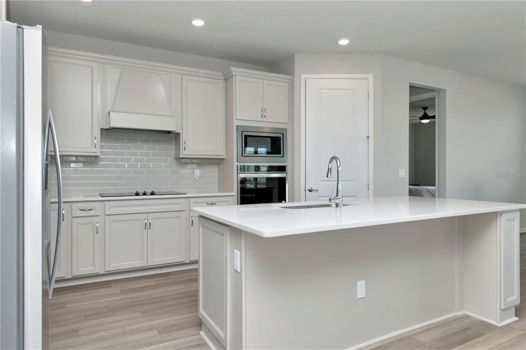 En Venta: $499,900 (3 camas, 2 baños, 2056 Pies cuadrados)