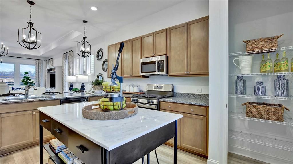 待售: $417,990 (2 贝兹, 2 浴室, 1668 平方英尺)