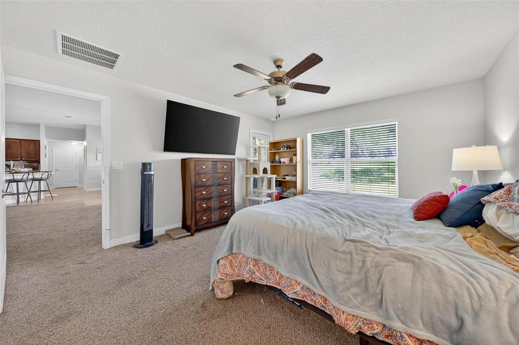 For Sale: $360,000 (4 beds, 3 baths, 2331 Square Feet)