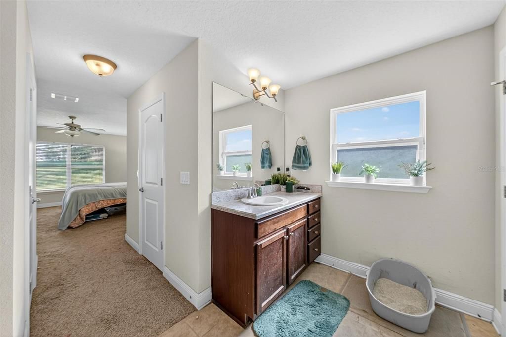 For Sale: $360,000 (4 beds, 3 baths, 2331 Square Feet)