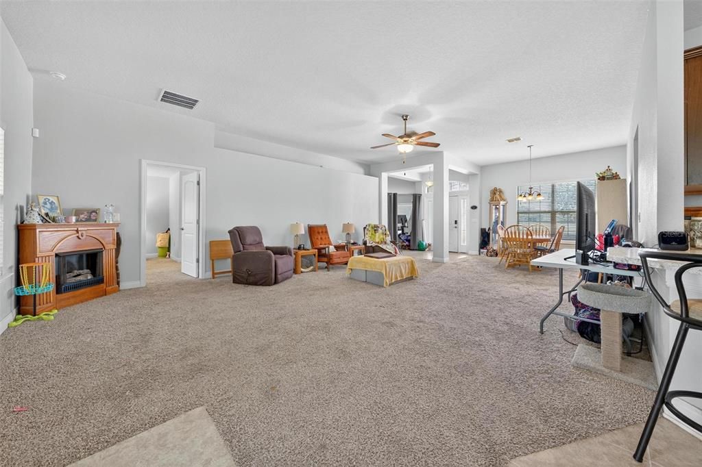 For Sale: $360,000 (4 beds, 3 baths, 2331 Square Feet)