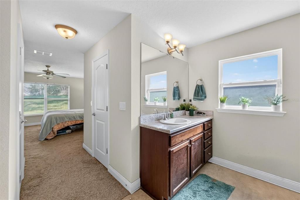 For Sale: $360,000 (4 beds, 3 baths, 2331 Square Feet)