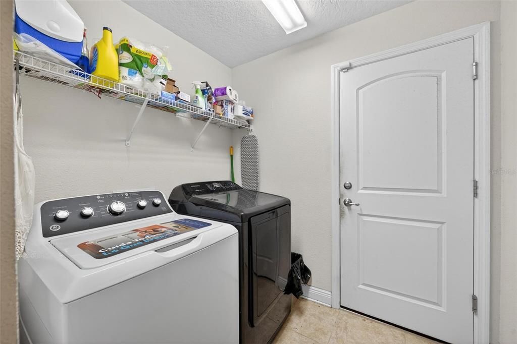 For Sale: $360,000 (4 beds, 3 baths, 2331 Square Feet)