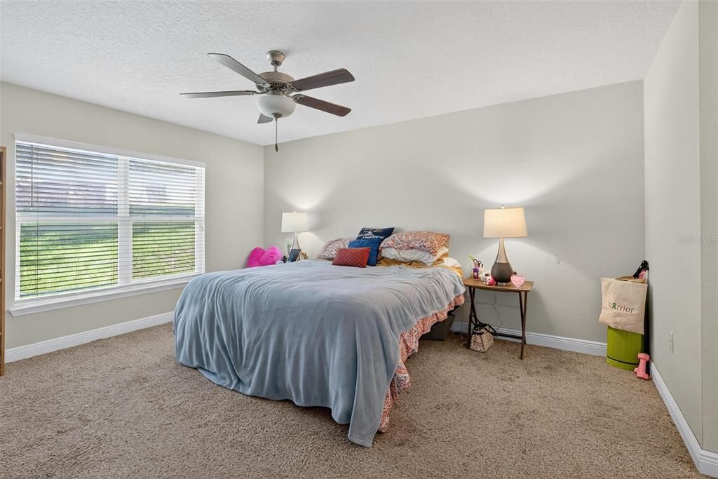 For Sale: $360,000 (4 beds, 3 baths, 2331 Square Feet)