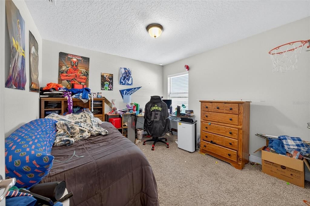 For Sale: $360,000 (4 beds, 3 baths, 2331 Square Feet)