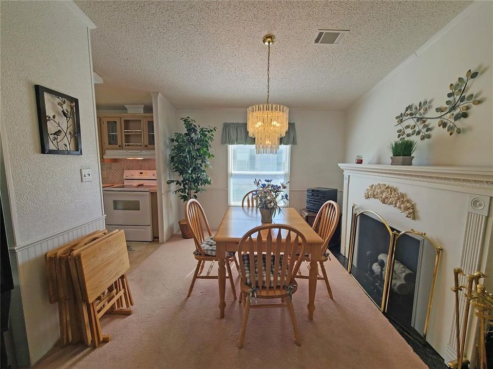 Active With Contract: $124,900 (2 beds, 2 baths, 1352 Square Feet)