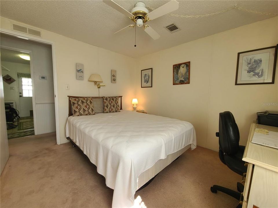 Active With Contract: $124,900 (2 beds, 2 baths, 1352 Square Feet)