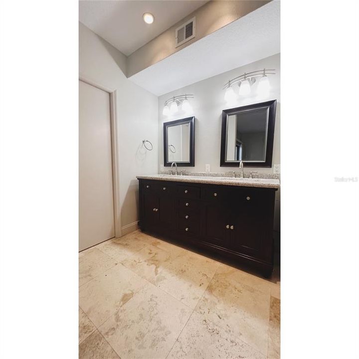 待售: $267,900 (2 贝兹, 2 浴室, 1275 平方英尺)