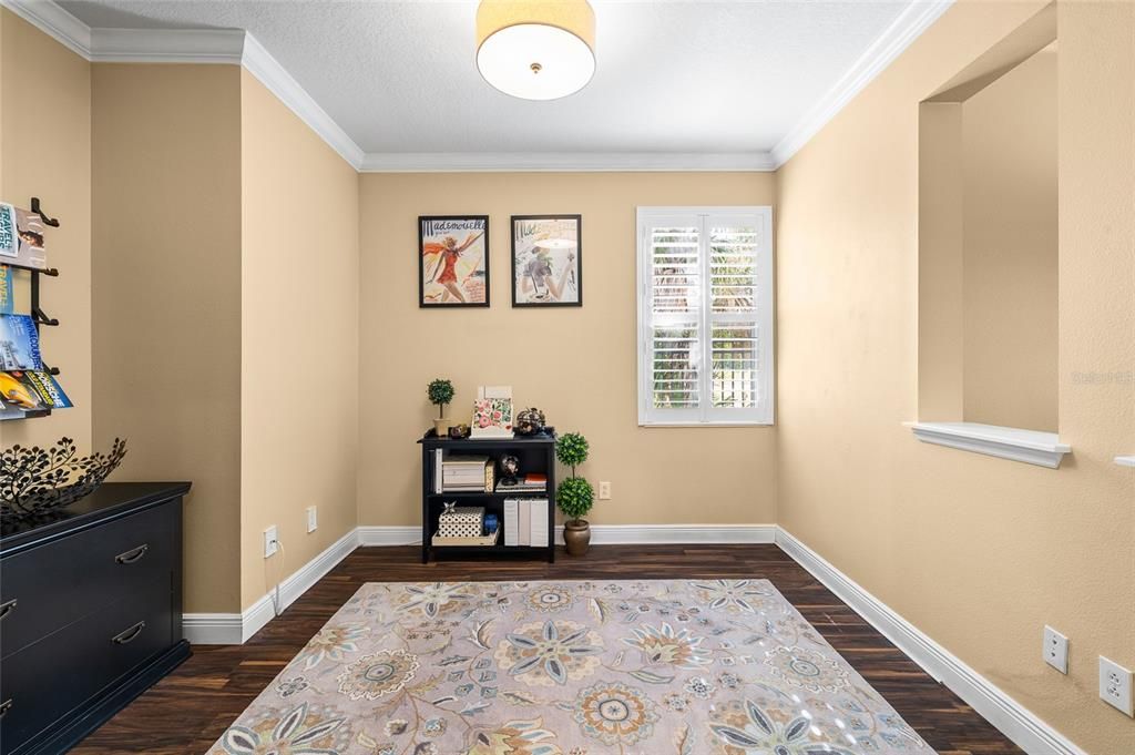 For Sale: $374,900 (2 beds, 2 baths, 1279 Square Feet)