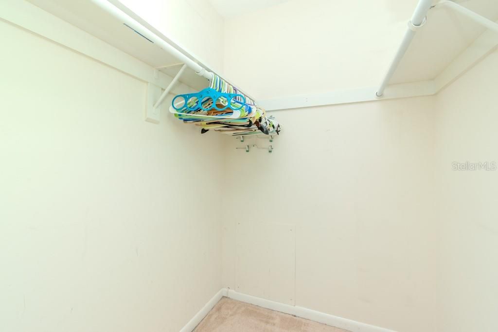 待售: $189,900 (1 贝兹, 1 浴室, 1060 平方英尺)