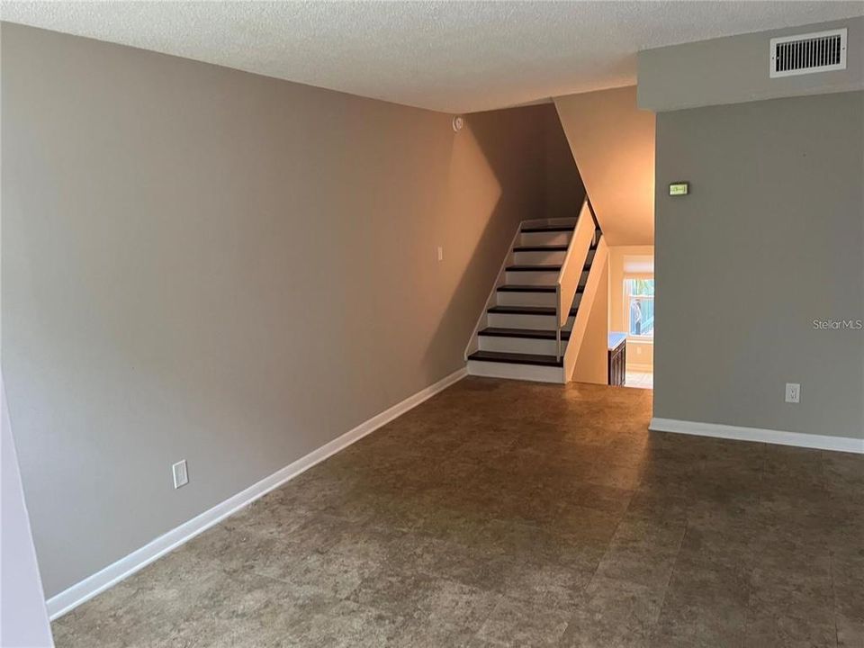 В аренду: $2,000 (2 спален, 1 ванн, 1044 Квадратных фут)