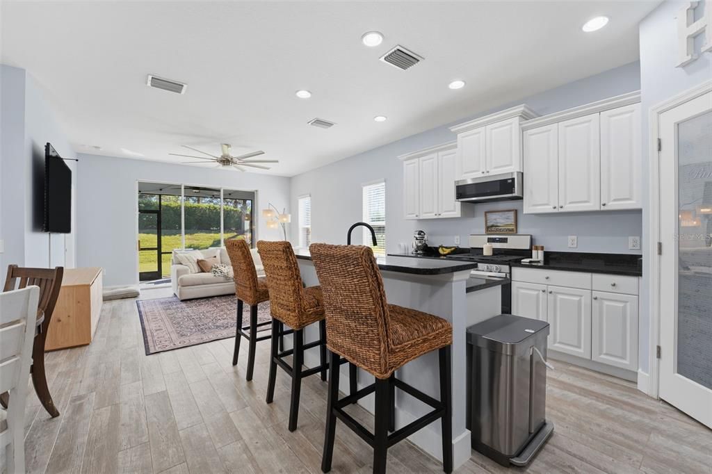 待售: $420,000 (3 贝兹, 2 浴室, 1766 平方英尺)