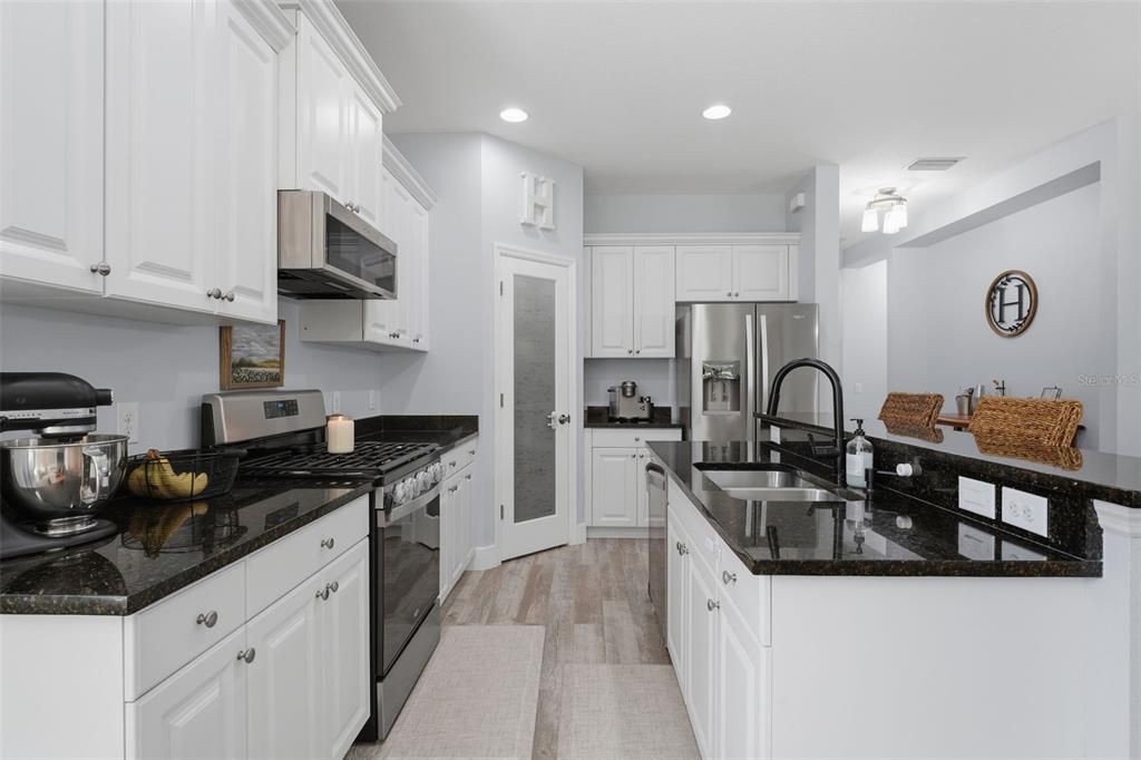 待售: $420,000 (3 贝兹, 2 浴室, 1766 平方英尺)