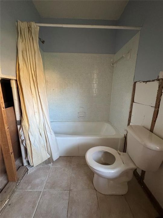 For Sale: $265,000 (2 beds, 2 baths, 1397 Square Feet)