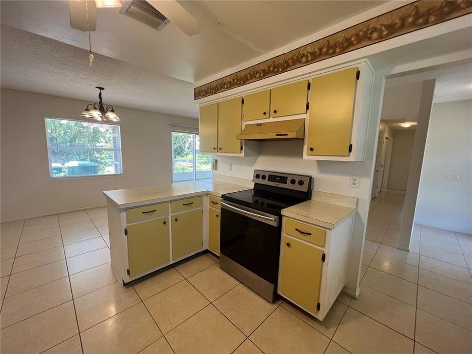 出租: $1,600 (3 贝兹, 2 浴室, 1235 平方英尺)