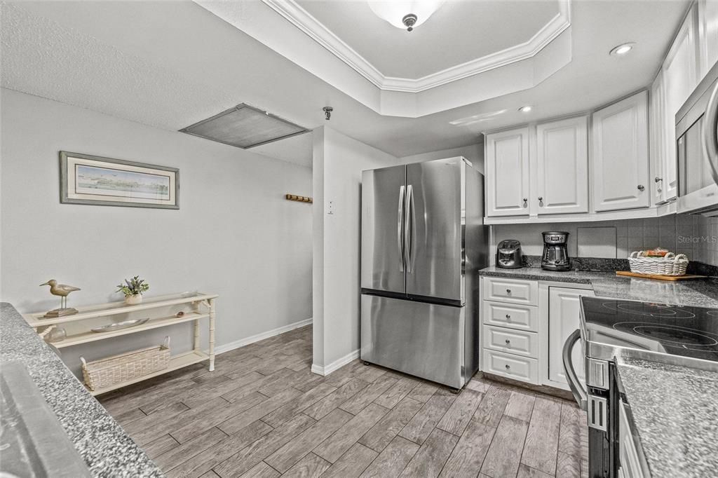 待售: $399,900 (1 贝兹, 1 浴室, 840 平方英尺)