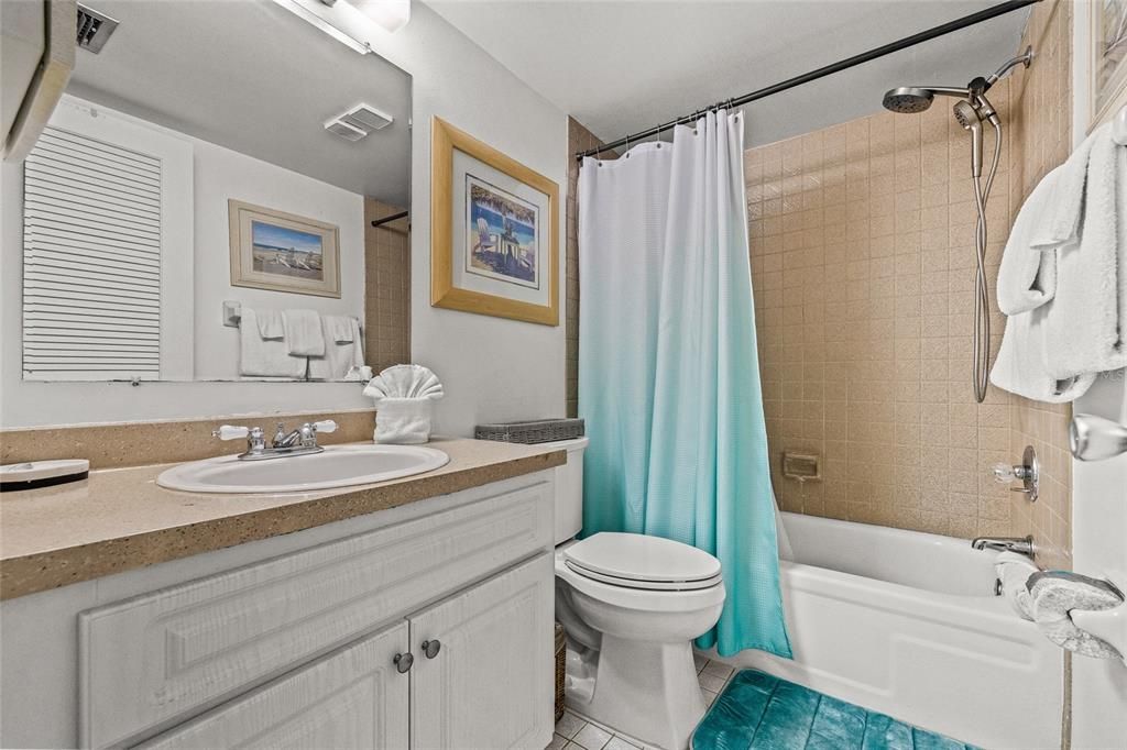 待售: $399,900 (1 贝兹, 1 浴室, 840 平方英尺)