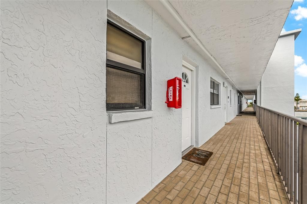 待售: $399,900 (1 贝兹, 1 浴室, 840 平方英尺)