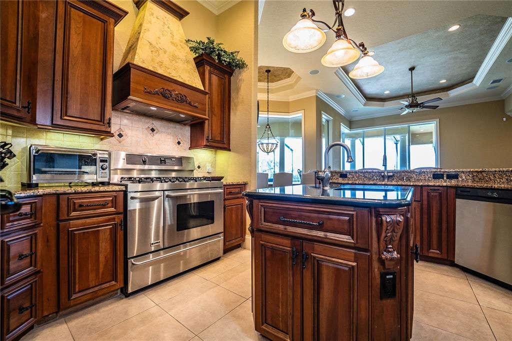 En Venta: $1,299,000 (3 camas, 3 baños, 3530 Pies cuadrados)